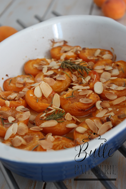 Recette rapide : abricots rôtis au four au romarin