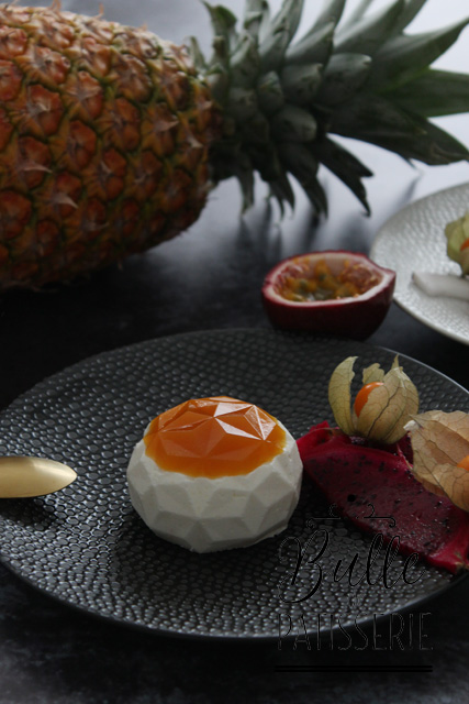 Dessert gourmand aux saveurs exotiques : entremets Passion-Coco-Ananas