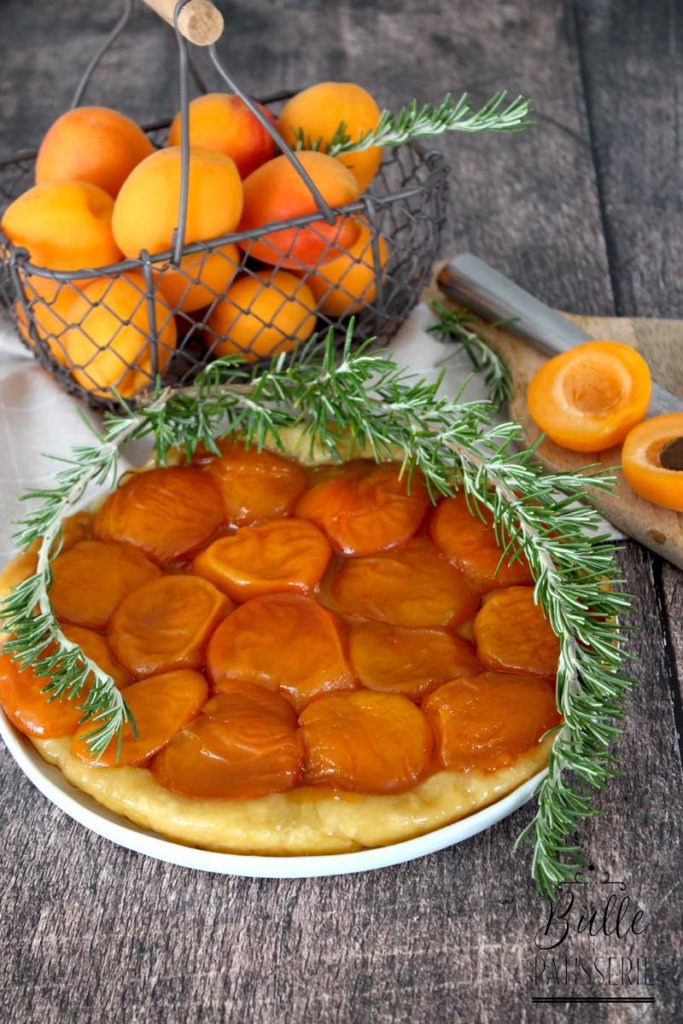 Dessert inspiré de Cyril Lignac : tarte tatin Abricot-Romarin