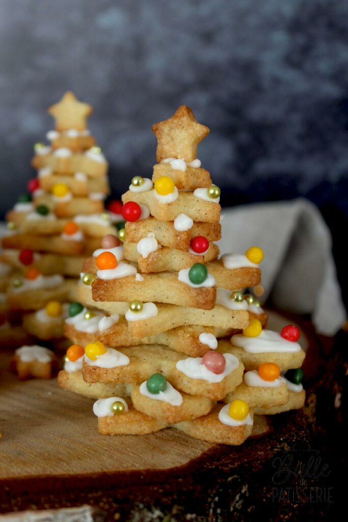 Idée déco de table pour Noël : Sapins en biscuits